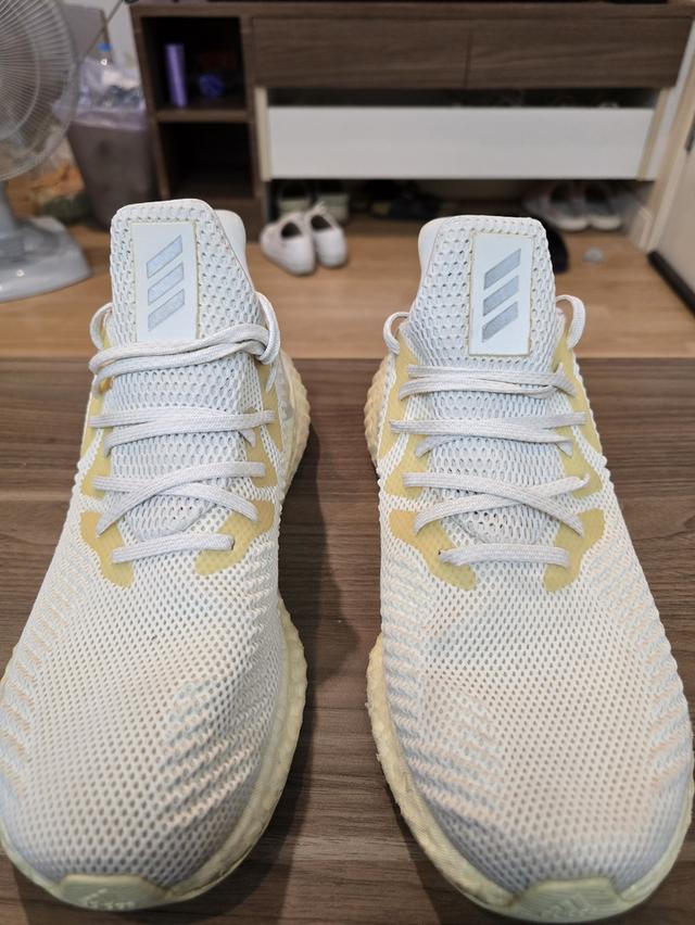 Adidas Alphaboost สีขาวครีม แท้มือสอง สภาพสวย ใส่เอง Size 43 / 27.5 ซม. ส่งฟรี รูปย่อยที่ 2