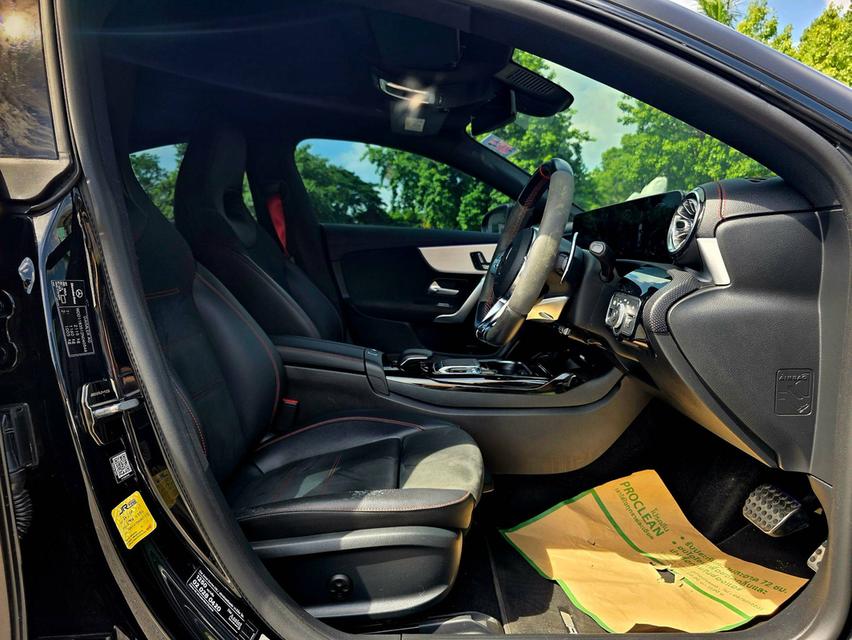 Mercedes-Benz CLA35 AMG ปี 2020 รถสีดำ Wrap ดำด้าน รถศูนย์ รูปที่ 9