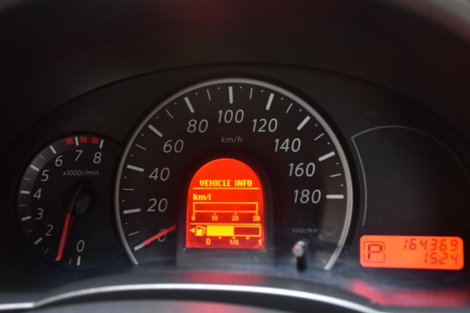 Nissan March VL ปี12 มือเดียว เจ้าของขายเอง รูปที่ 14