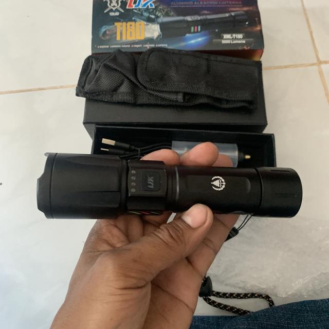 ไฟฉาย สำหรับเดินป่า หรือใช้ฉุนเฉิน 9