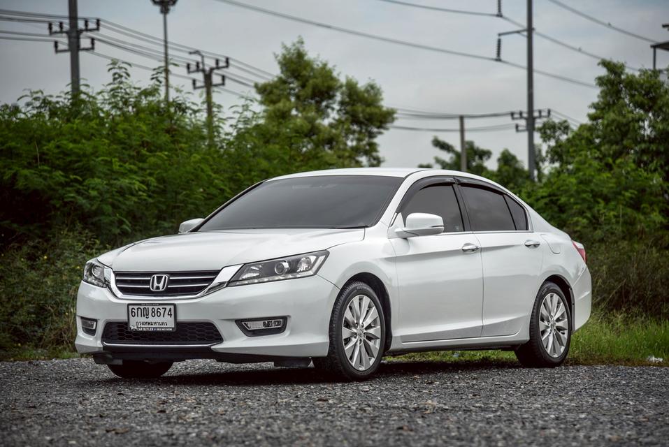 รหัสรถ CBL8674 Honda Accord 2.0 E AT 2017