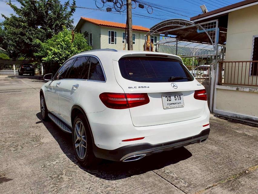 #Mercedes-Benz GLC 250d 2.1 AMG Dynamic ปี 2019 เกียร์ AT สีขาว รูปย่อยที่ 3