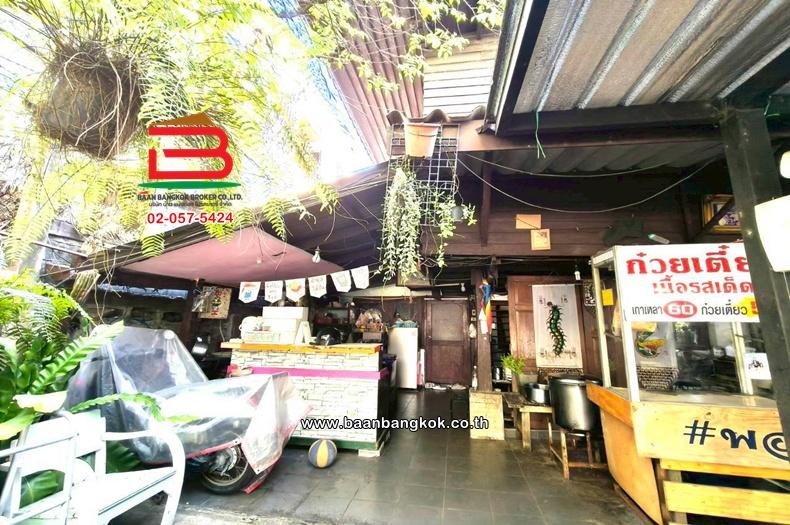 ที่ดินพร้อมบ้าน เนื้อที่ 151 ตร.ว. ซอยสุขุมวิท 64 (ซอยรร.พงษ์เวชอนุสรณ์ 2) แขวงบางจาก เขตพระโขนง 5