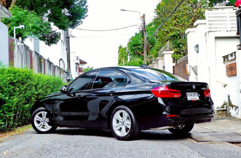 Bmw 330e iconic f30 ปี 2017 จด 2018 4