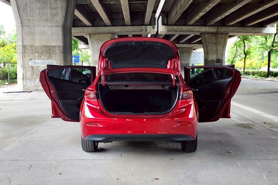 Mazda 3 2.0 S Sedan AT ปี 2015 รถมือสอง ขายถูก 9