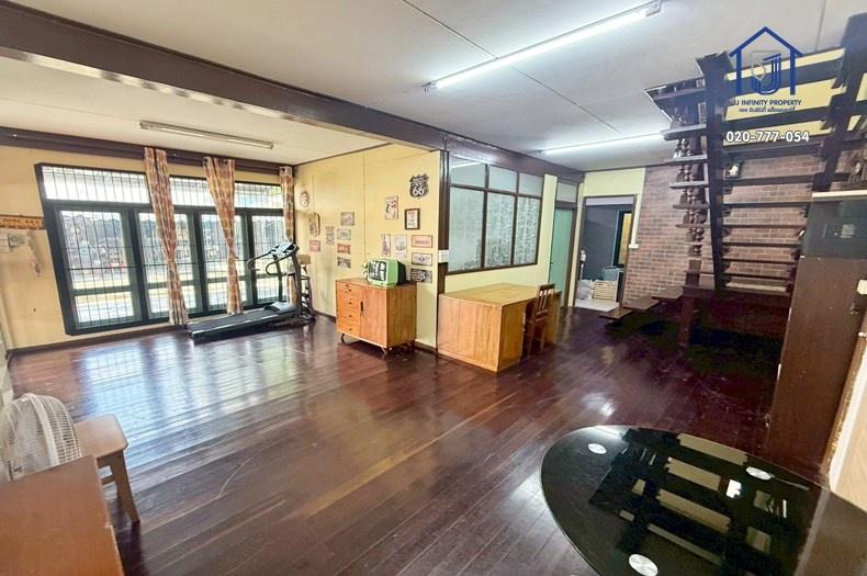 ขายบ้านเดี่ยว 99 ตารางวา ถนนโชคชัย 4 ซอย 84 หลังมุม ใกล้ทางด่วนรามอินทรา 9