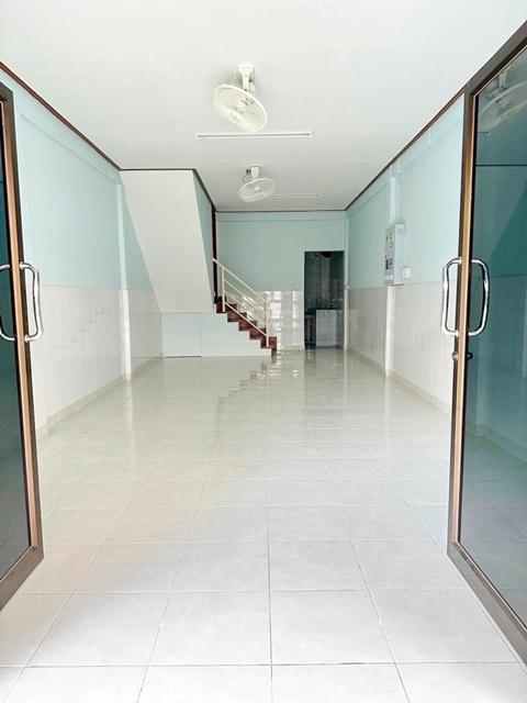 ซ.สุขุมวิท 40-48 ใจกลางเมือง 16ตร.วา. BTSพระโขนง200ม. ให้เช่าอาคารพาณิชย์ 2 ชั้น รร.เซนต์แอนดรูส์อินเตอร์เนชันแนล 1.7 กม 4