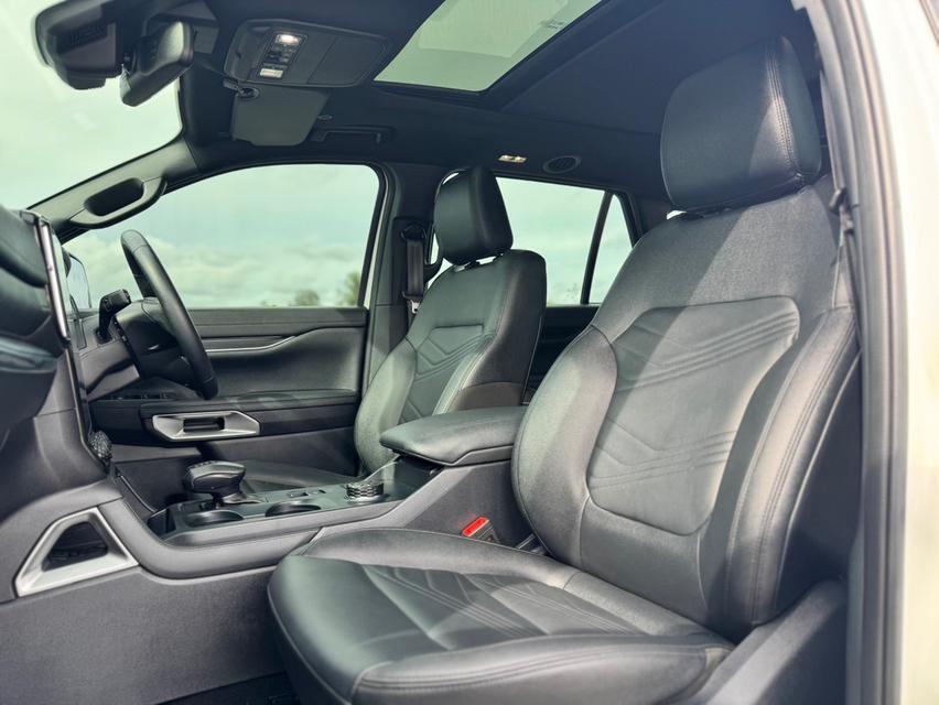 ขายรถมือสอง FORD EVEREST Wagon 4dr 13