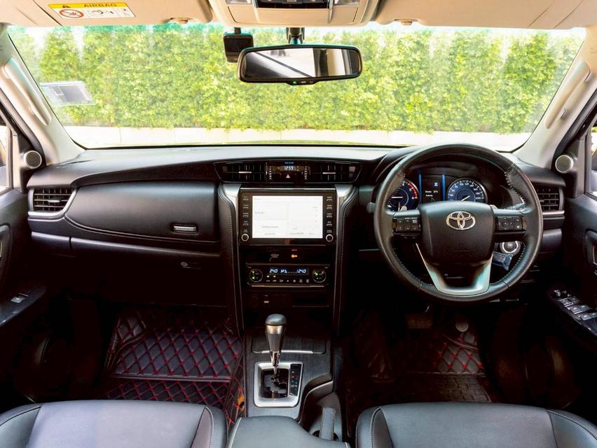 Toyota Fortuner 2.4G Leader ปี 2022 เจ้าของเดียว รถสวย สภาพพร้อมขับ 19