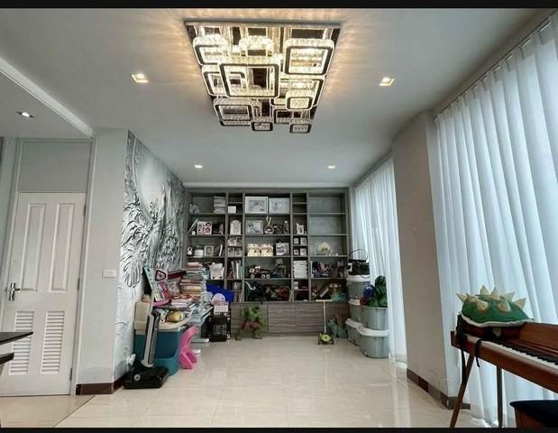 ขายบ้าน ใกล้ สายไหม อเวนิว และโรงเรียนสารสาสน์วิเทศสายไหม ใกล้ทางด่วนจตุโชติ คาซ่า แกรนด์ สุขาภิบาล 5 ติดถนนใหญ่ ระหว่าง 7