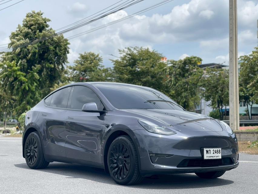 Tesla Model Y Long Range 2023  3