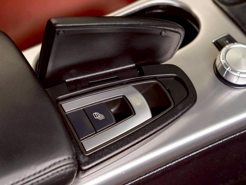 Mercedes Benz SLK200 AMG ปี 2012 8