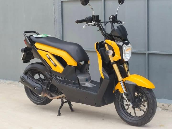 Honda Zoomer X สีเหลือง 13