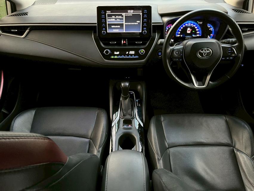 TOYOTA ALTIS 1.8 GR SPORT AT 2021 10