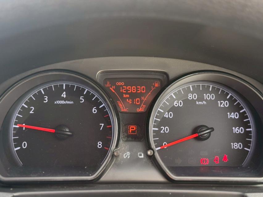 NISSAN NOTE  Wagon 4dr VL  FWD 1.2i  Y 19 สีแดง   ออโต้   รถสวยรถบ้าน 9