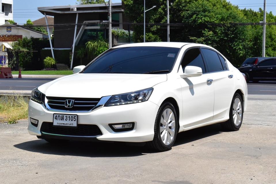 รหัสรถ PB3105 HONDA ACCORD 2.0EL 2016 เบนซิน