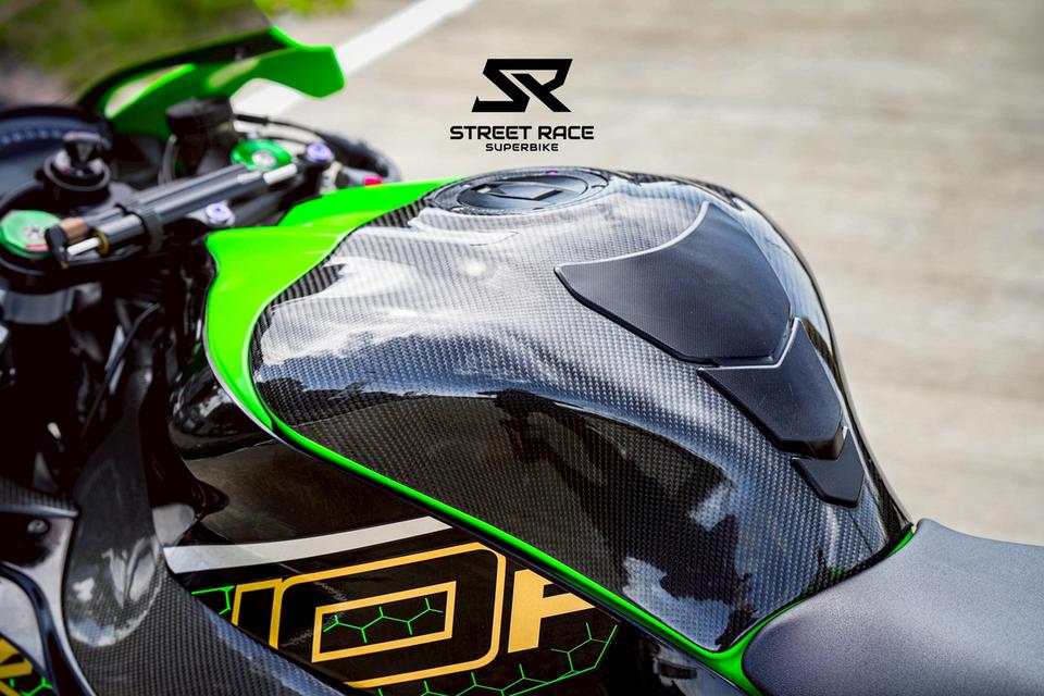 Ninja ZX-10R ปี 2021 ฝาแดง ลายรังผึ้ง ท่อแต่งเสียงโหด 💨 สายซิ่ง-สายสนามห้ามพลาด! 6