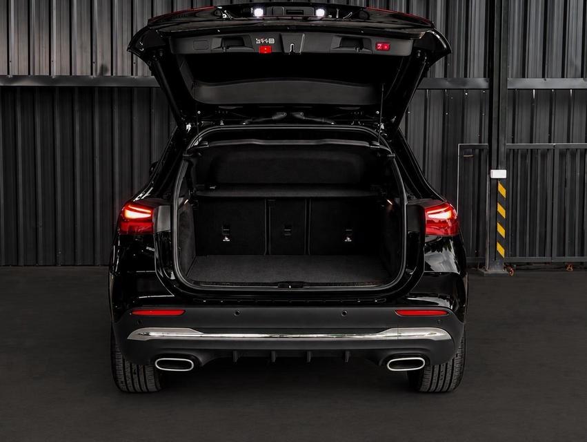 MERCEDES-BENZ GLA 200 AMG DYNAMIC Facelift W247 2025 เครื่องยนต์เบนซิน 4 สูบแถวเรียง ขนาด 1.3 ลิตร Miles 4,xxx km.- warranty ถึง 7/4/2028 รูปที่ 5