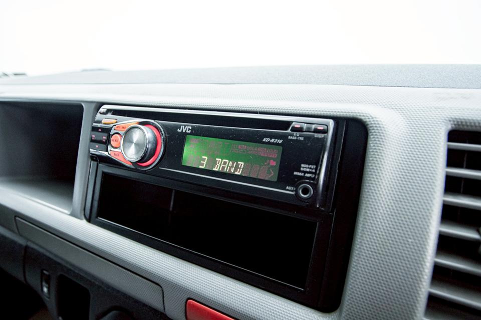 TOYOTA COMMUTER 2.5 D4D 2011  10