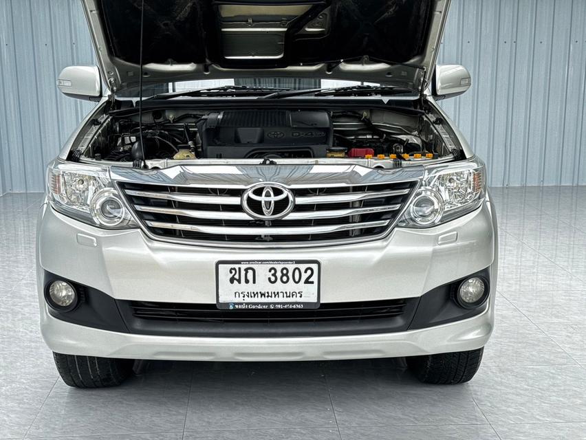 Toyota Fortuner 3.0V D4D VN TURBO VSC ดีเซล เกียร์ออโต้ ปี2012
