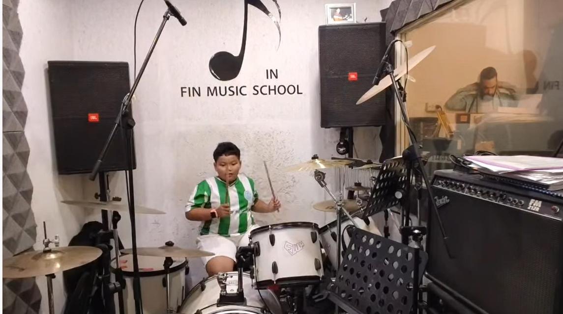 รับสอนกลองทุกประเภท ที่ Fin Music School 15