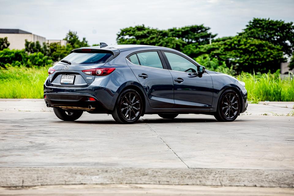 Mazda3 Skyactiv 2.0 S Hatchback ปี 2014 สีเทา มือเดียวป้ายแดง