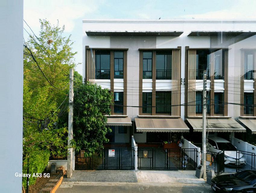 รูป ขาย ทาวน์โฮม Baan Klang Muang Kalpapruek 134 ตรม. 30.5 ตร.วา