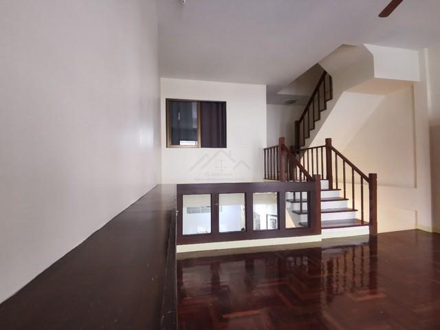 ให้เช่าทาวน์โฮม 3 ชั้น 22 ตร.ว. บ้านกลางเมือง รัชดา-เหม่งจ๋าย1 ใกล้เลียบด่วน และสถานทูตลาว 5