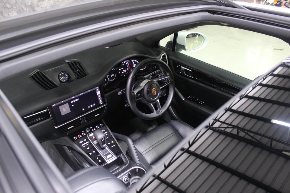 รหัสรถ JRS5512 Porsche Cayenne S Hybrid 2019 17