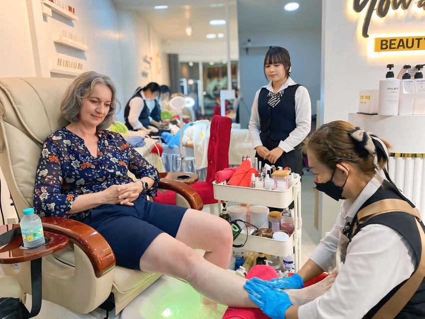 You&Me Beauty Salon Huahin (ยูแอนด์มี บิวตี้ ซาลอน หัวหิน) ร้านทำผมประจวบฯ ออกเเบบทรงผม ทำสีผม ยืดผม ดัดผม ซ่อมผมเสีย ทำเล็บ ต่อขนตา ประจวบคีรีขันธ์ รูปที่ 17