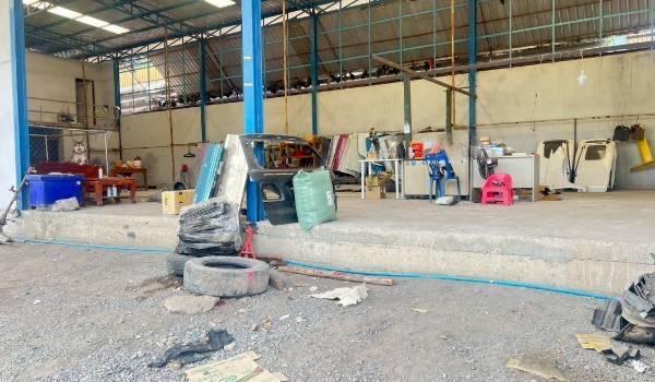 [ขายด่วน] โกดัง 200 ตร.ว. ซ.สุวินทวงศ์ 82/3  ห่างจากถนนใหญ่ เพียง 100 เมตรโครงสร้างเหล็ก ถมสูงกว่าถนน 1 เมตร 8