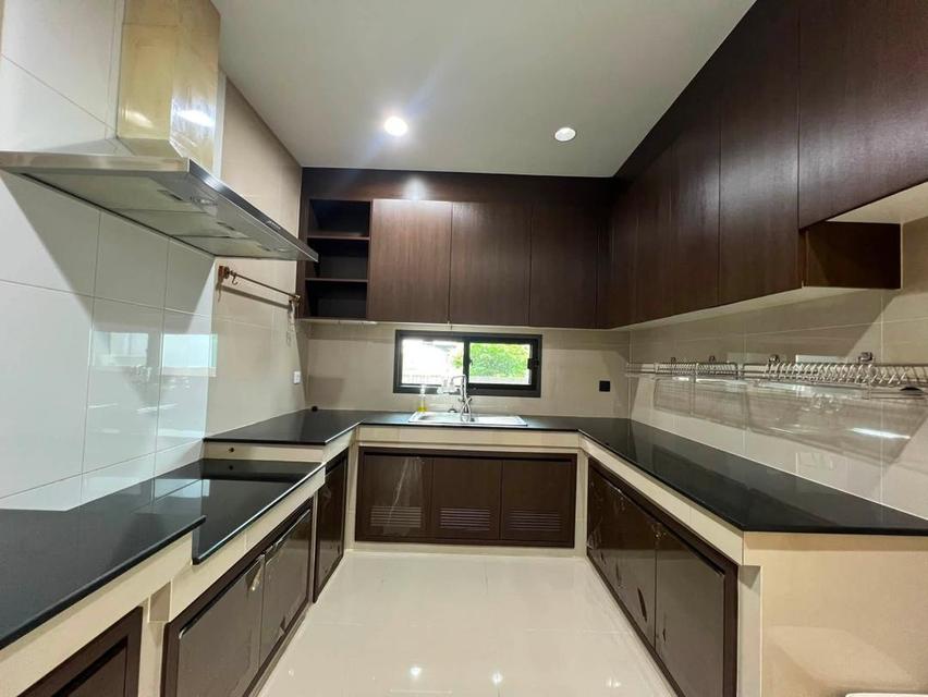 MHR238 ทำเลดีกรุงเทพกรีฑา! ปล่อยเช่าบ้านเดี่ยวหรู เศรษฐสิริ กรุงเทพกรีฑา เนื้อที่ 69 ตร.วา 4 ห้องนอน 4 ห้องน้ำ จอดรถ 2 คัน พร้อม EV Charger 7