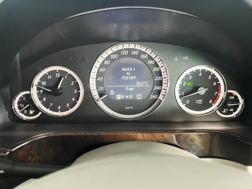 Mercedes-Benz E200 CGI 1.8 W212 Elegance (ปี 2010) Sedan AT 5