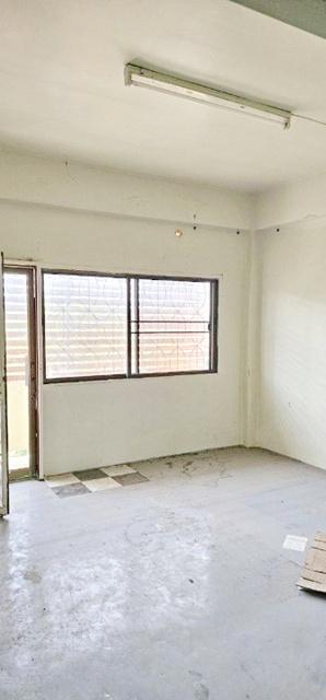 ลพบุรี ซ.พัฒนานิคม 9-15 ให้เช่าอาคารพาณิชย์ 3 ชั้น 2 คูหา 48ตร.วา. 580ตร.มทำเลพัฒนานิคม อาคารใหญ่ 2 นอน 2 น้ำ 6 จอดรถ เด 3