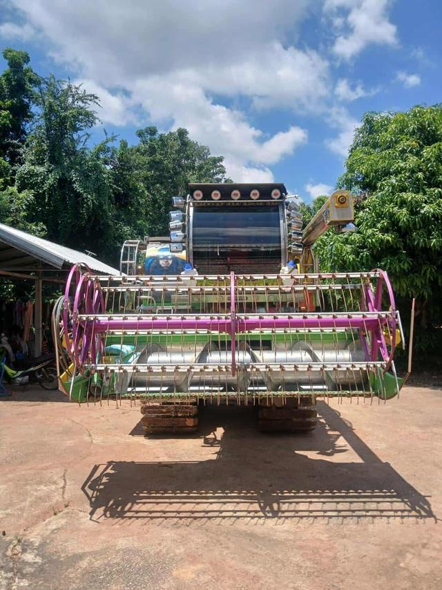 รถเกี่ยวข้าว ตู้แอร์ ปี2024 สภาพใหม่ เจ้าของขายเอง