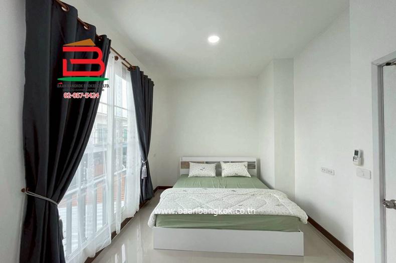 ทาวน์โฮม คิวดีสทริคสุขสวัสดิ์-วงแหวนพระราม 3 (ใกล้ตลาดครุใน) เนื้อที่ 18.4 ตรว. ตำบลบางจาก อำเภอพระประแดง จังหวัดสมุทรปราการ 10