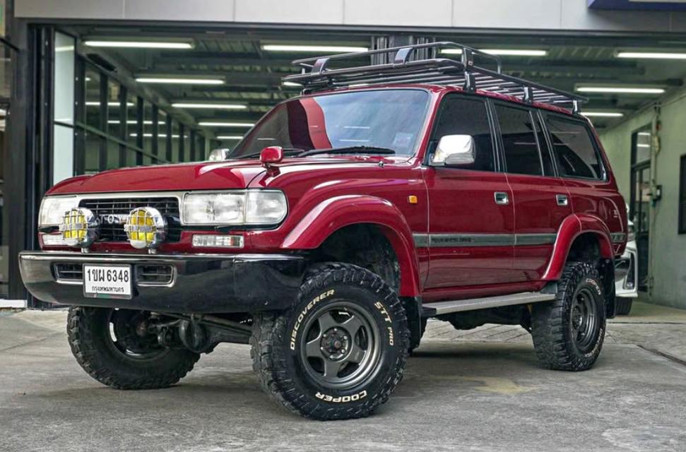 ขายรถ Toyota Land Cruiser สีแดง