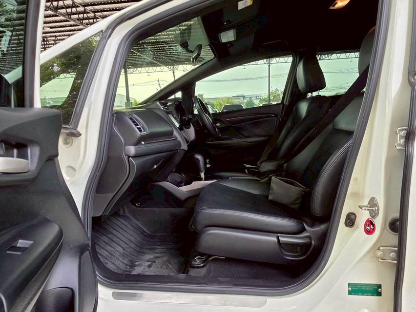 Honda Jazz 1.5RS + ปี 2017 ♨️ #ประกันเครื่องเกียร์3ปี3หมื่นkm♨️ 18