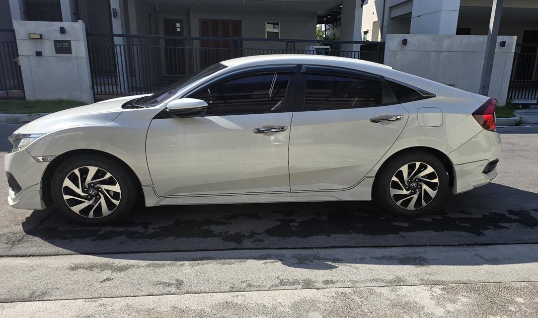 Honda civic fc 1.8el 2018 3