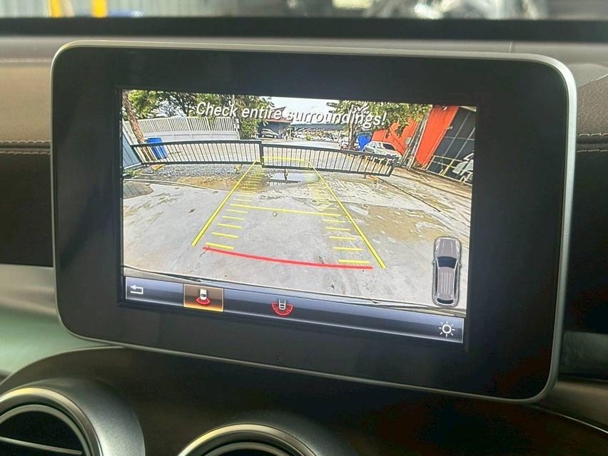 Mercedes Benz GLC250d Off-road CKD (W253) ปี 2018 จด 2019   17