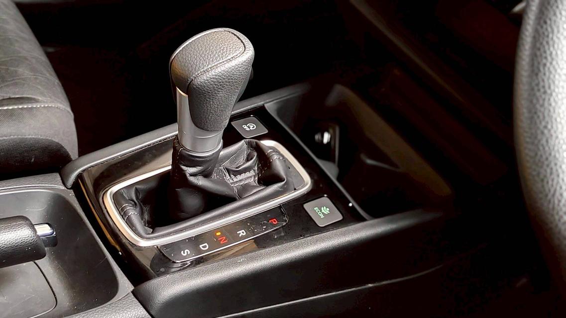 ขาย Honda City 1.0V ปี23 11