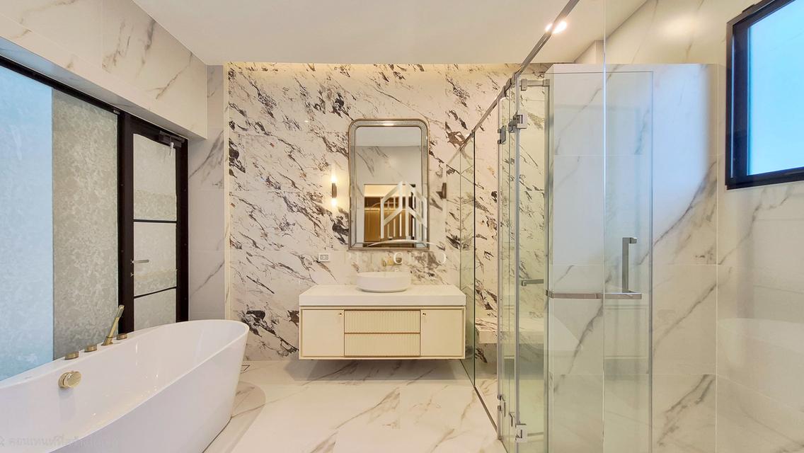 Luxury House For Sale or Rent Nantawan Rama 9 New Krungthep Kreetha 17