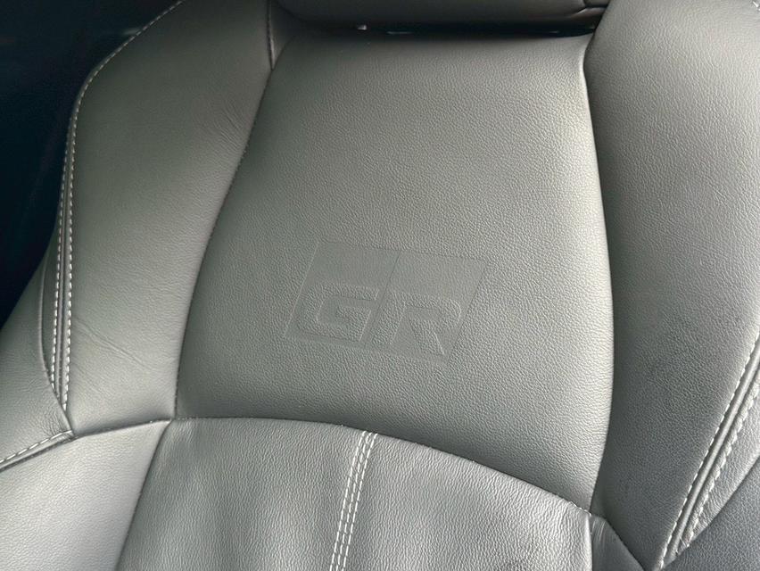 รหัสรถ PBG1649 🚗TOYOTA C-HR 1.8 HEV GR SPORT ปี2022 รูปที่ 10