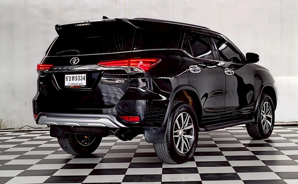 รถยนต์มือสองพร้อมใช้งาน