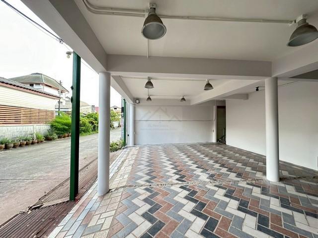 ให้เช่าบ้านเดี่ยว 2 ชั้น 88 ตร.ว. ถ.โชคชัย 4 ซอย 55 ใกล้เซ็นทรัลอีสต์วิลล์ ( รีโนเวทใหม่ ) 2
