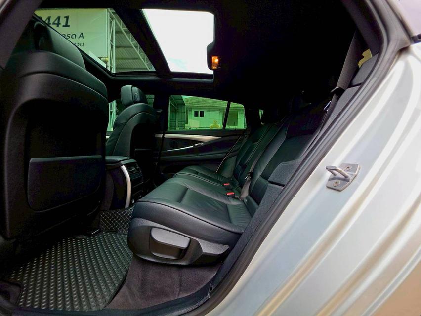 รหัสรถ SEZ8315 BMW 520d GT M-Sport F07 เกียร์ ออโต้ ดีเซล สีบรอนซ์เงิน ปี 2013 12