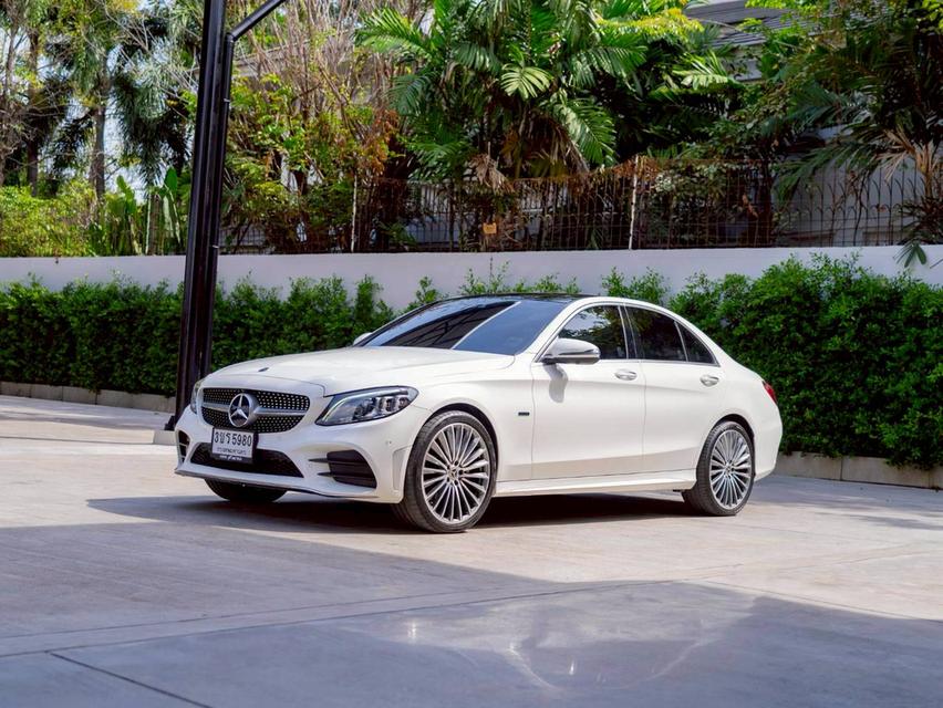 Benz C300e AMG ปีจด 2020
