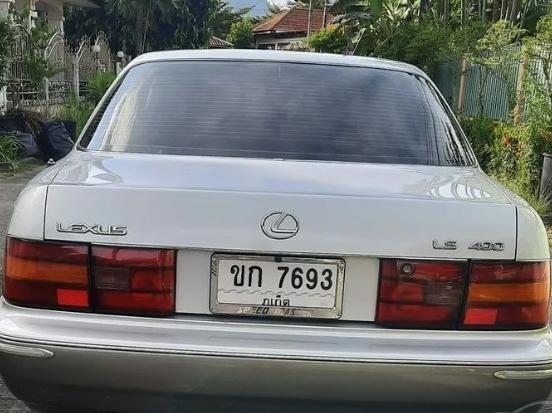 1993 Lexus LS400 4.0 Sedan AT 4