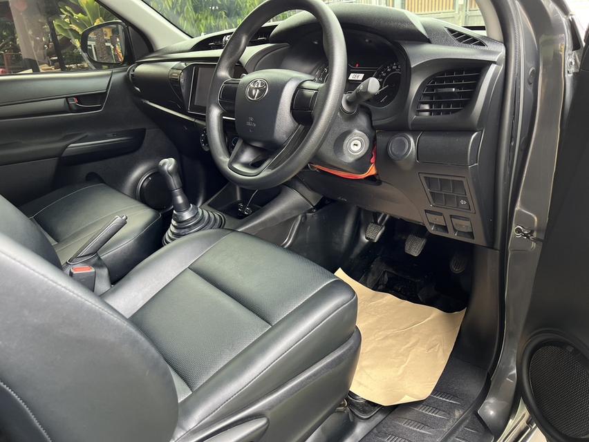  Toyota Hilux Revo 2.8 SINGLE Entry 3