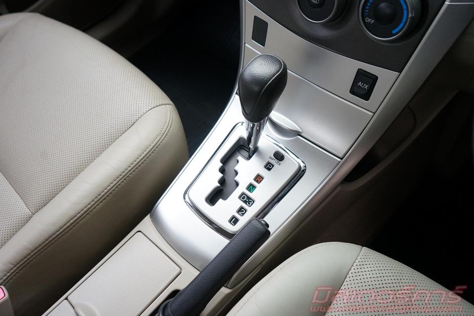 2013 TOYOTA COROLLA  ALTIS 1.6 G 13